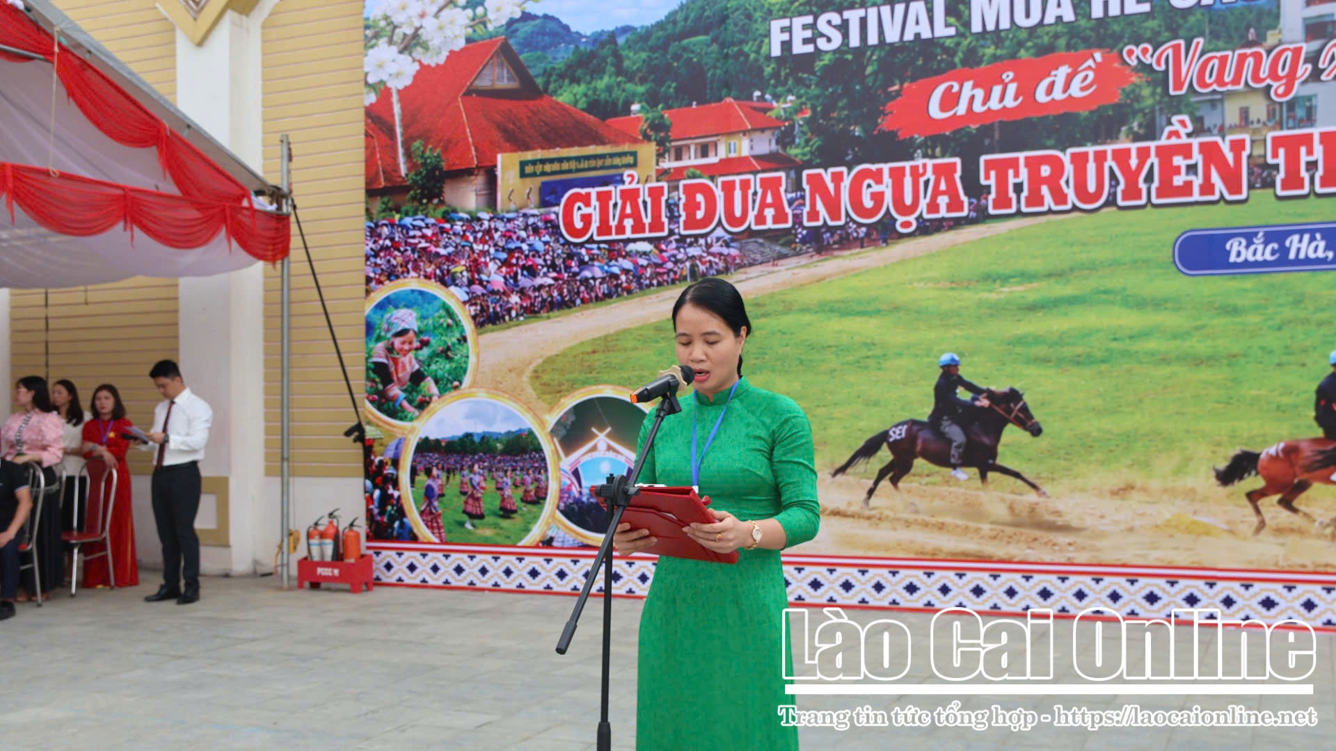 Bà Phạm Thị Non phát biểu tại lễ khai mạc