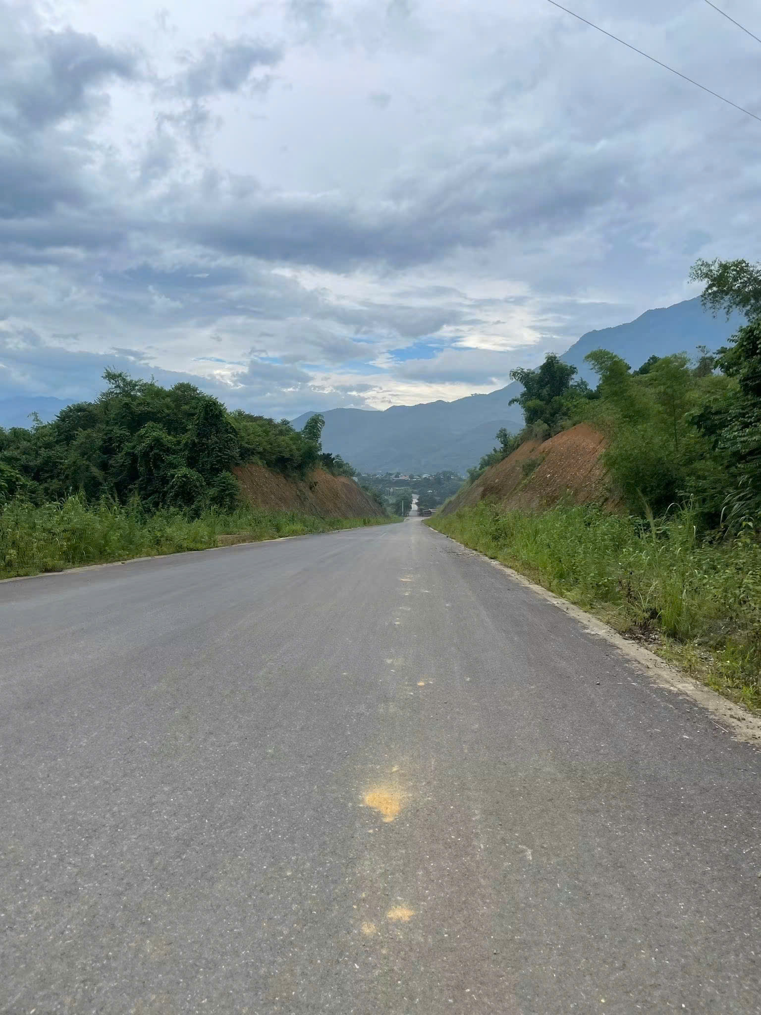 Một đoạn trên tuyến đường (Phương Thảo) 