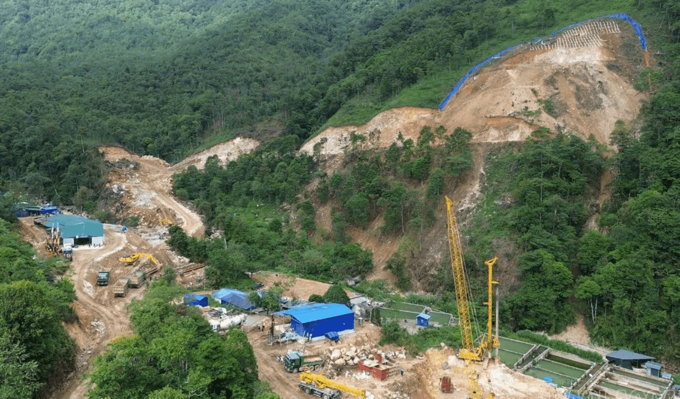 Mặt bằng khu vực khoan hầm đã hoàn tất. Ảnh: Cổng TTĐT tỉnh Lào Cai