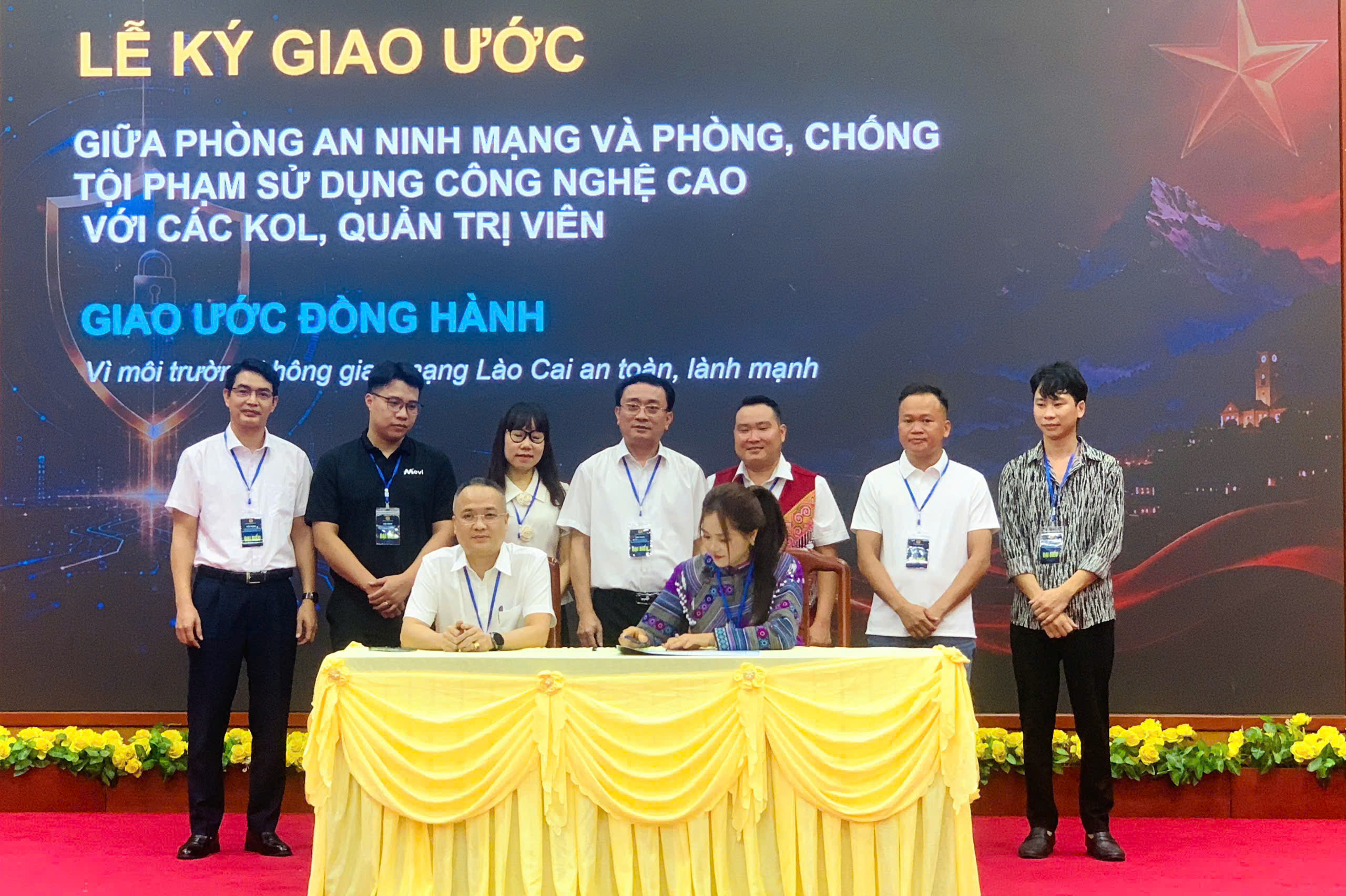 Lễ ký kết giao ước đồng hành giữa Phòng An ninh mạng và Phòng, chống tội phạm sử dụng công nghệ cao với đại diện các KOL và quản trị viên các hội, nhóm trên không gian mạng.