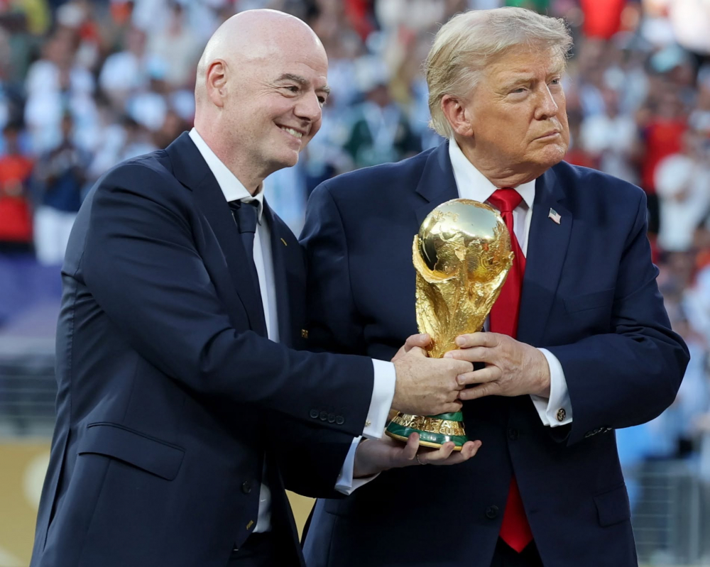 FIFA vấp phải làn sóng chỉ trích mạnh mẽ sau khi công bố kế hoạch bán quyền thương mại World Cup. Ảnh: Allstar Picture Library Ltd/Richard Sellers/Apl/Sportsphoto