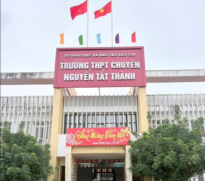 Trường THPT Chuyên Nguyễn Tất Thành