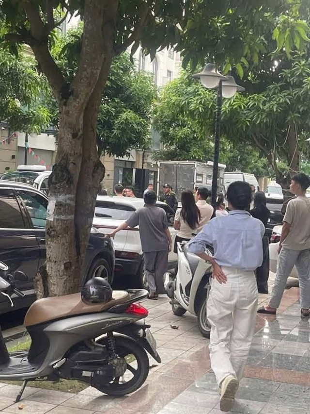Động thái lạ của Huấn Hoa Hồng trước khi rộ tin bị bắt, thực hư thế nào? 1 Hình ảnh đang lan truyền trên MXH