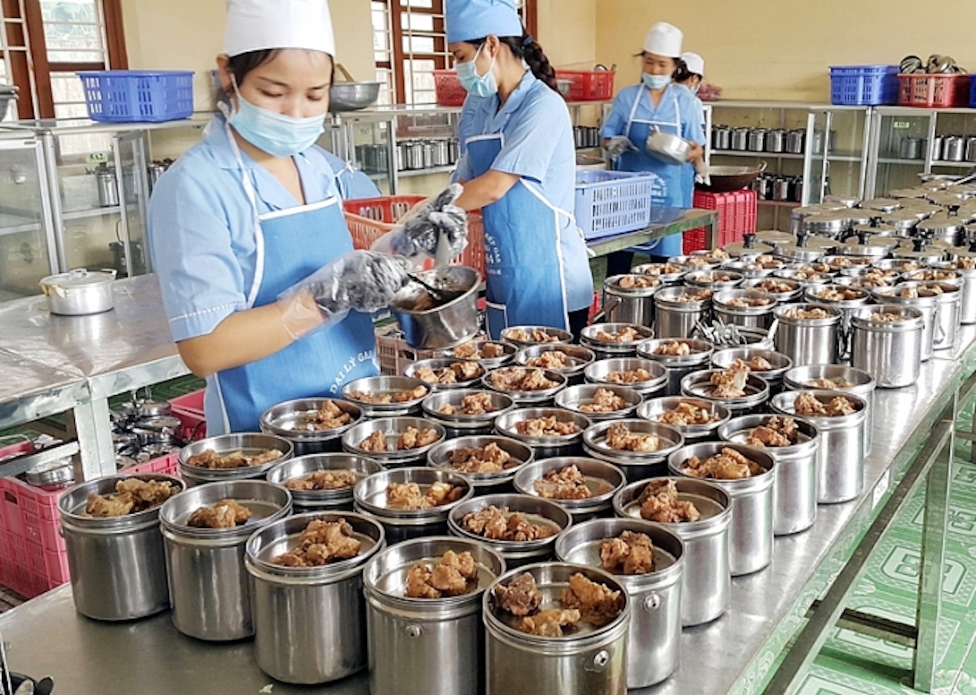 ha noi huong dan 10 buoc to chuc bua an ban tru cho hoc sinh 1603081652