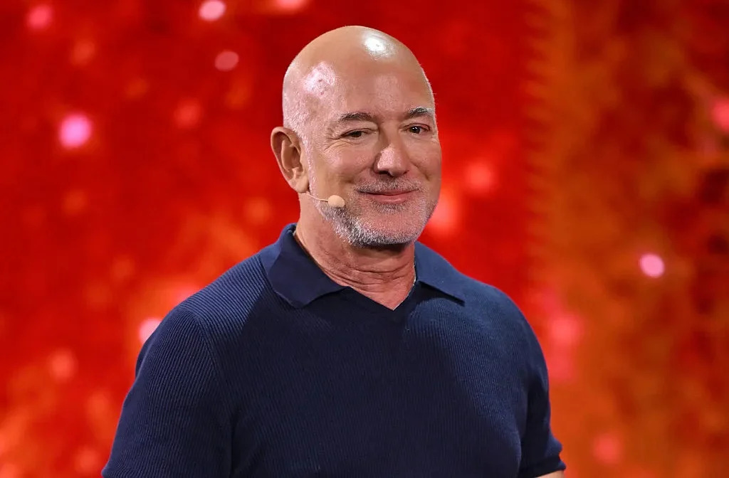 Jeff Bezos sắp chi gần 2 tỷ USD mua cổ phần Liverpool? 1 Jeff Bezos, nhà sáng lập Amazon và một trong những người giàu nhất thế giới. Ảnh: Getty
