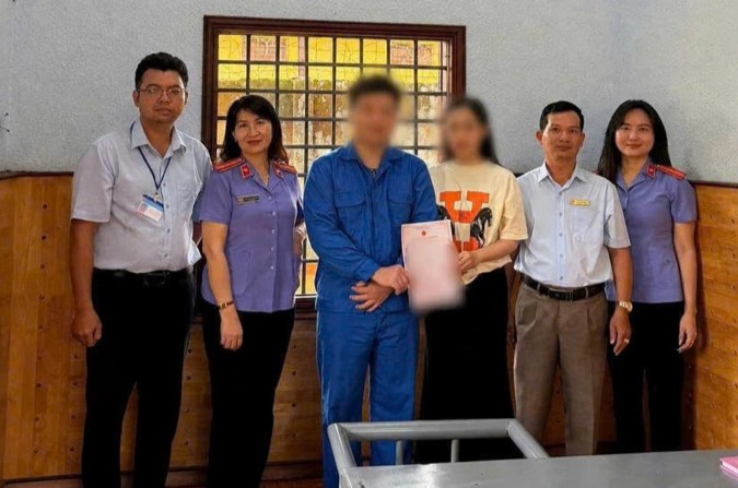 Cô Gái Xin Kết Hôn Với Người Yêu Đang Tạm Giam, Cơ Quan Chức Năng Đồng Ý Thực Hiện 1 Cặp đôi được đăng ký kết hôn lưu động tại trại tạm giam (Ảnh: Viện kiểm sát nhân dân tỉnh Đắk Lắk).