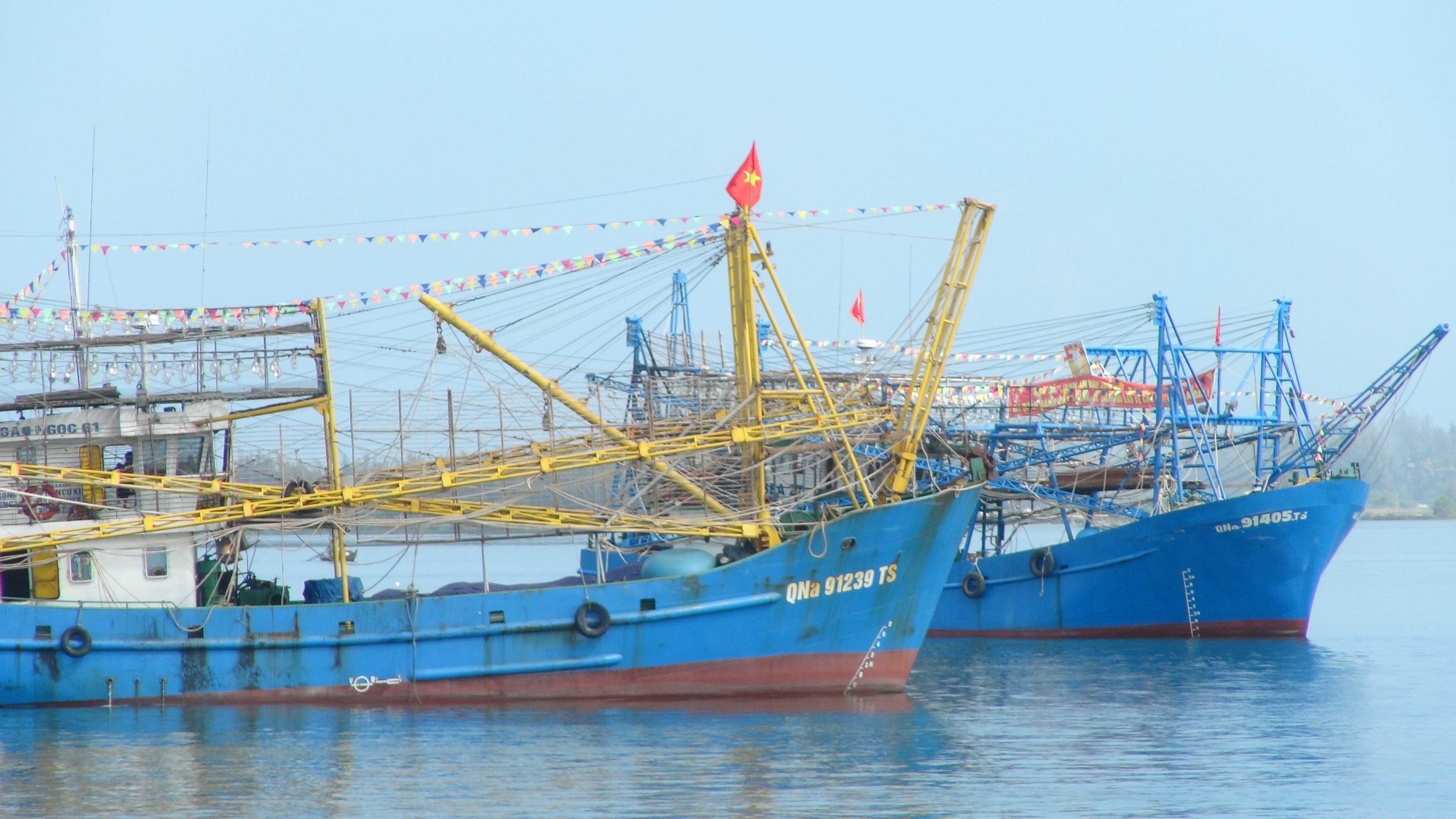 vnapotalbiendaovietnamquangnamraquandanhbathaisandaunam142839 17878345885391443929842