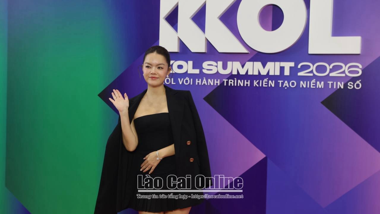 Hình ảnh toàn cảnh Hội nghị KOL toàn quốc 2026: Khi sức ảnh hưởng gắn với niềm tin số 16 Ca sĩ Phạm Quỳnh Anh.