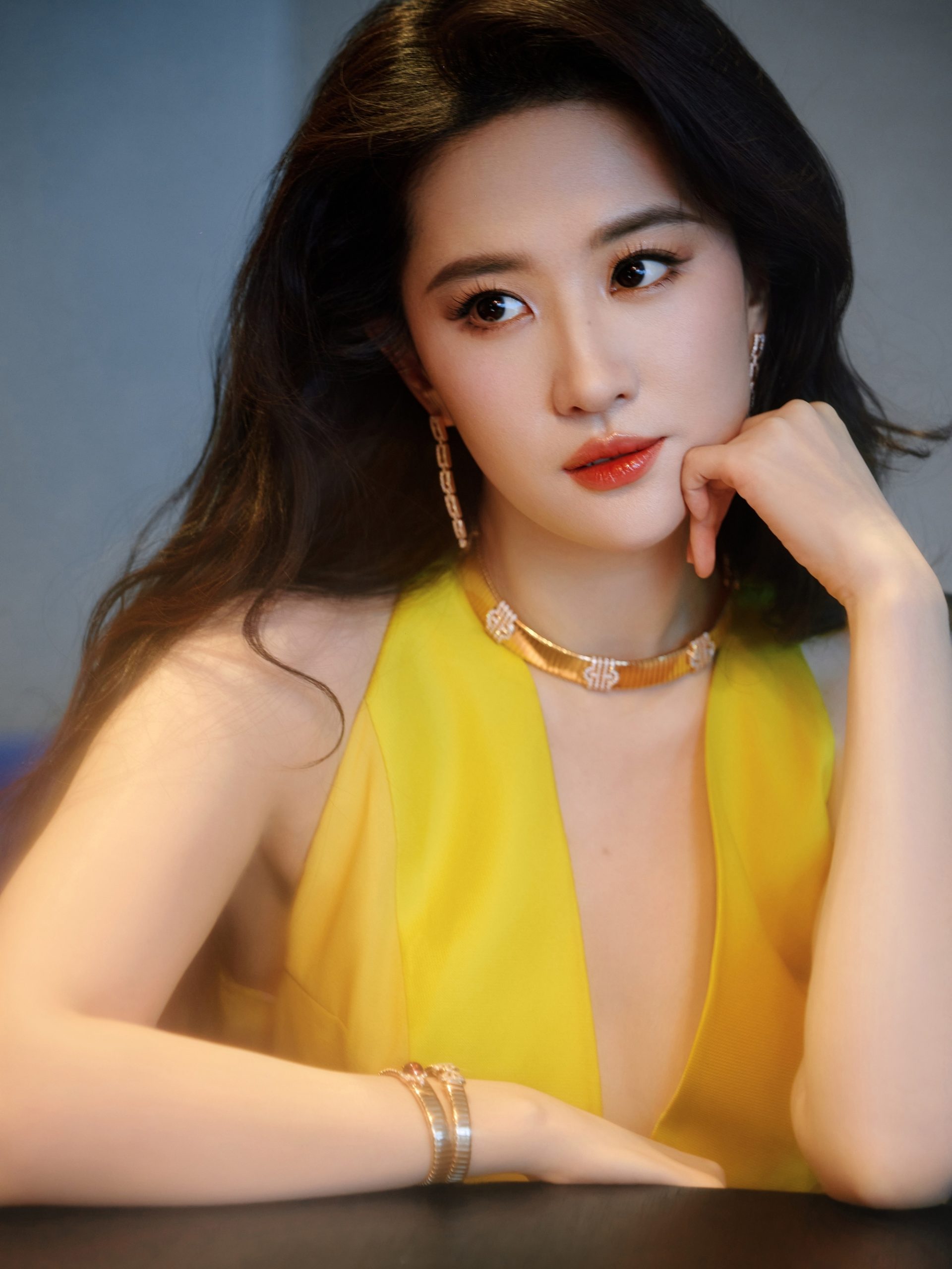 Lưu Diệc Phi liên tiếp mất hợp đồng quảng cáo, sự nghiệp ra sao? 1 phi1 17512709375861566868380 1751285900343 17512859009511828409886 scaled